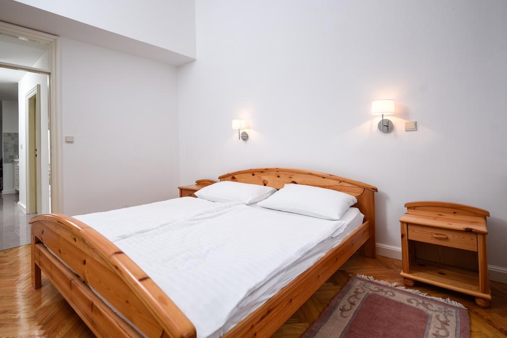 Apartmani Alice ニヴィーチェ エクステリア 写真