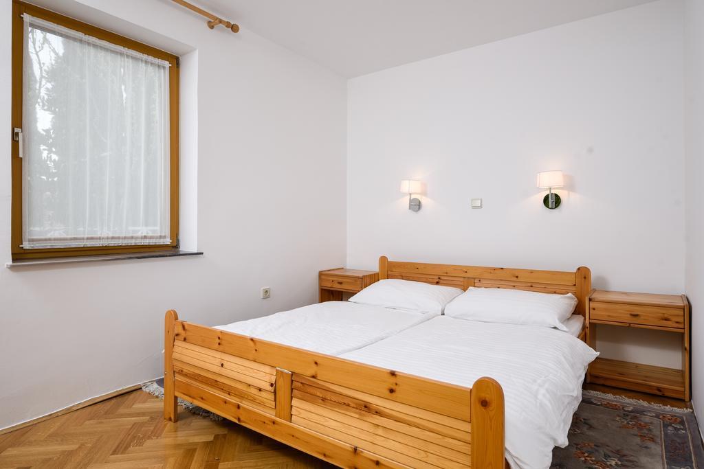 Apartmani Alice ニヴィーチェ エクステリア 写真
